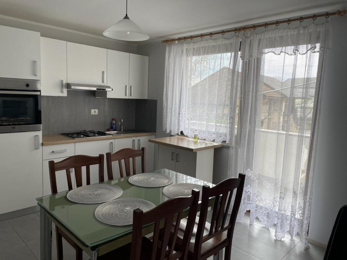 Apartma Pri Cesarjevih Apartment Sezana