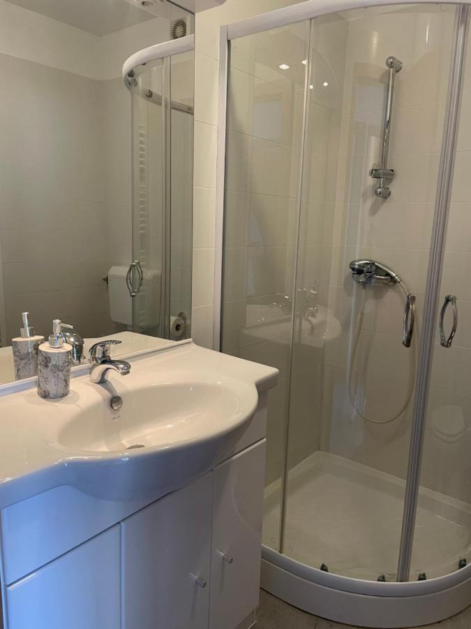 Apartma Pri Cesarjevih Apartment Sezana