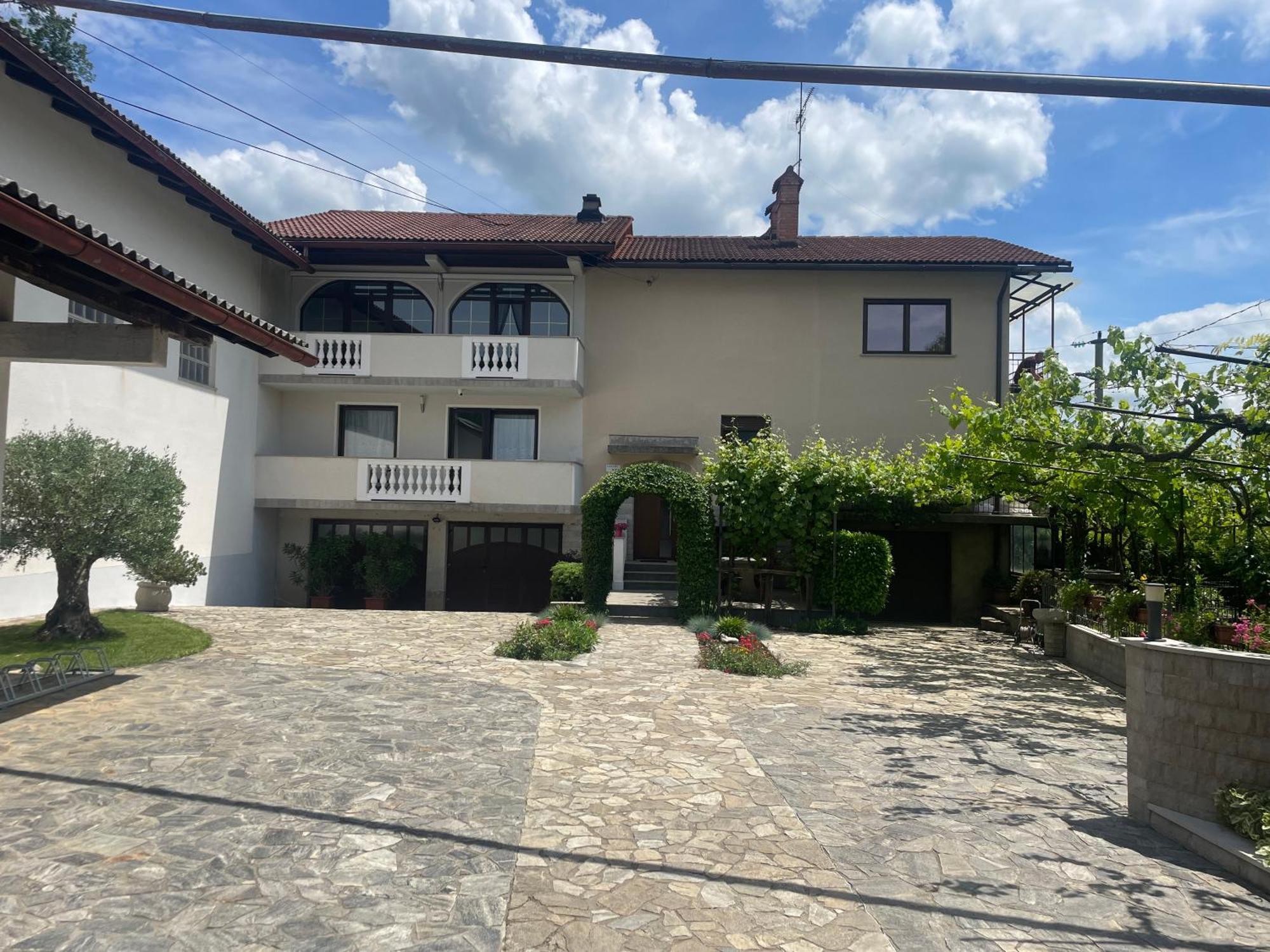 Apartment Apartma Pri Cesarjevih *