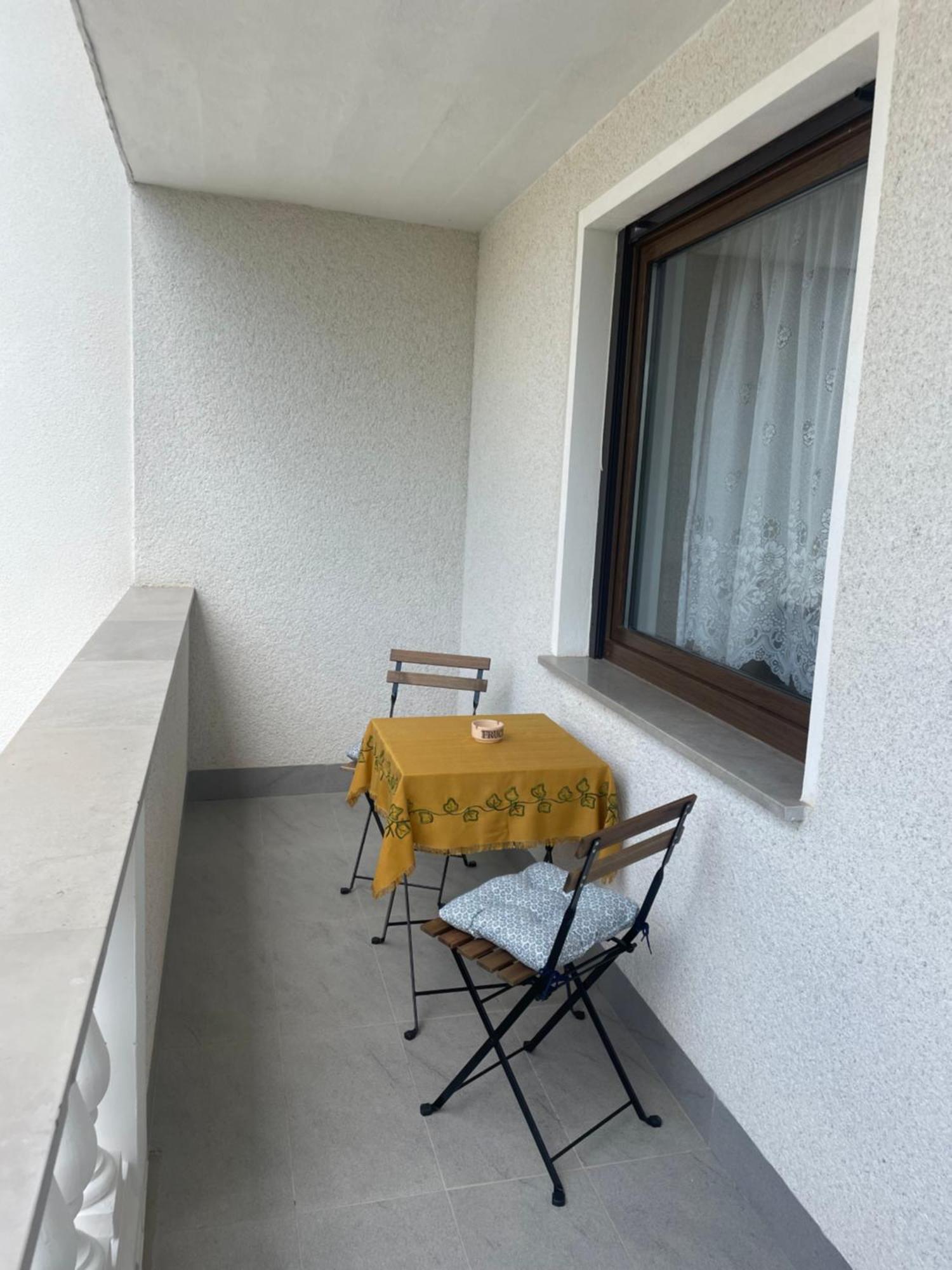 Apartma Pri Cesarjevih *