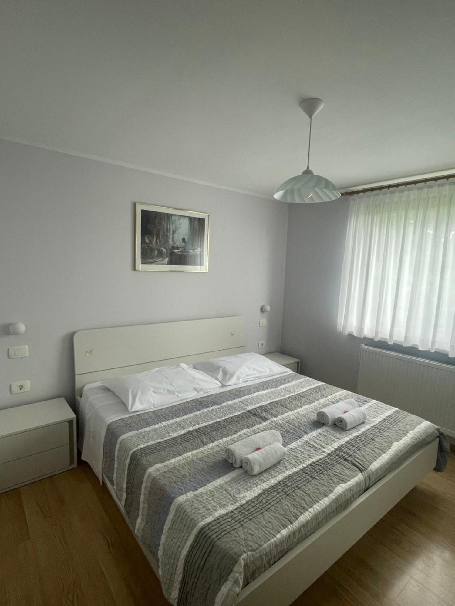 Apartma Pri Cesarjevih *